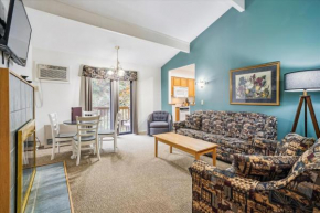 Cedarbrook Queen Suite 109